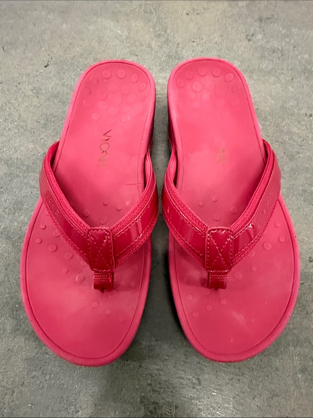 Vionic Women's Hot Pink Thong Sandals
